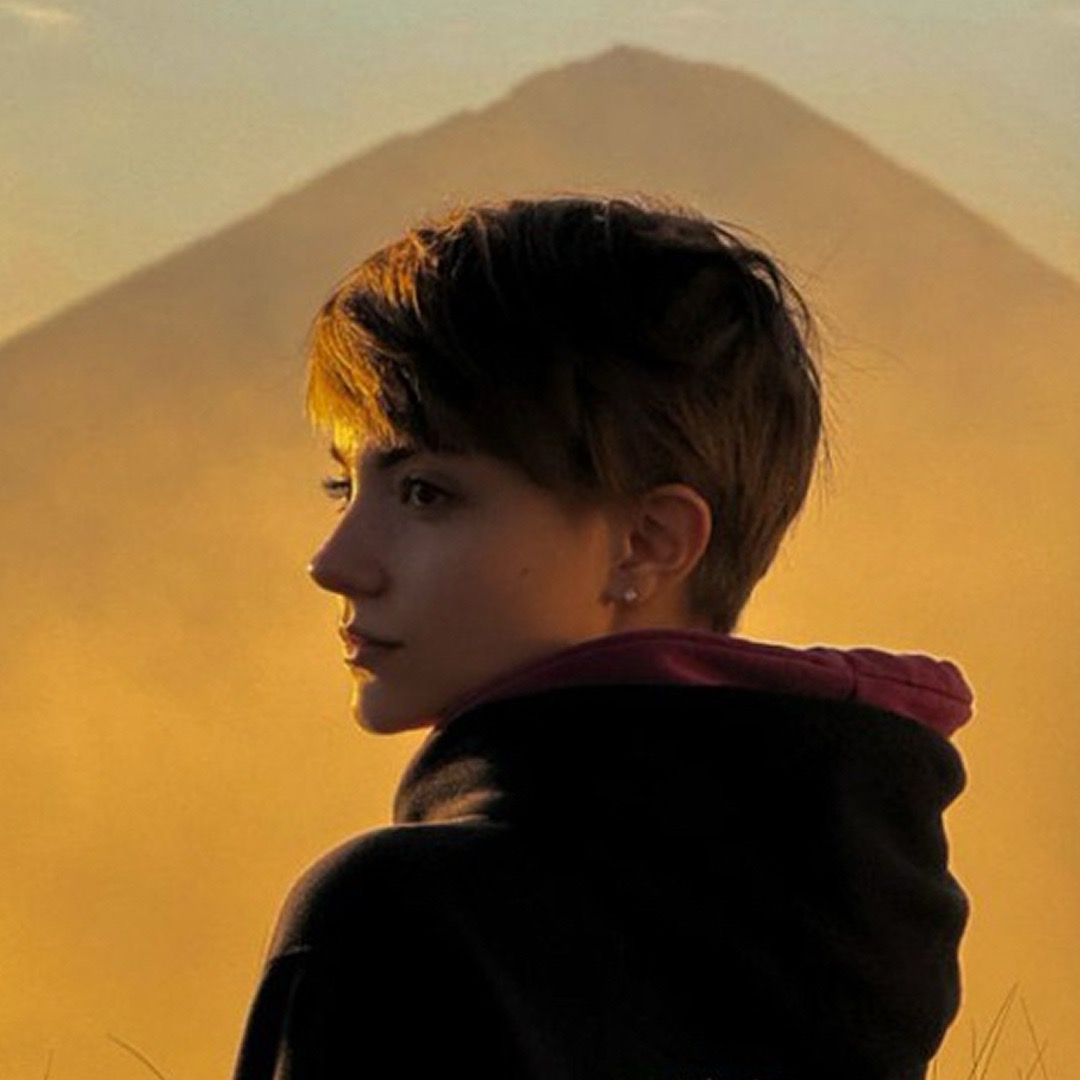 Алина — Графический дизайнер